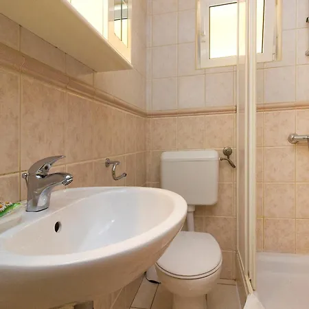 1 Bedroom In Daire *